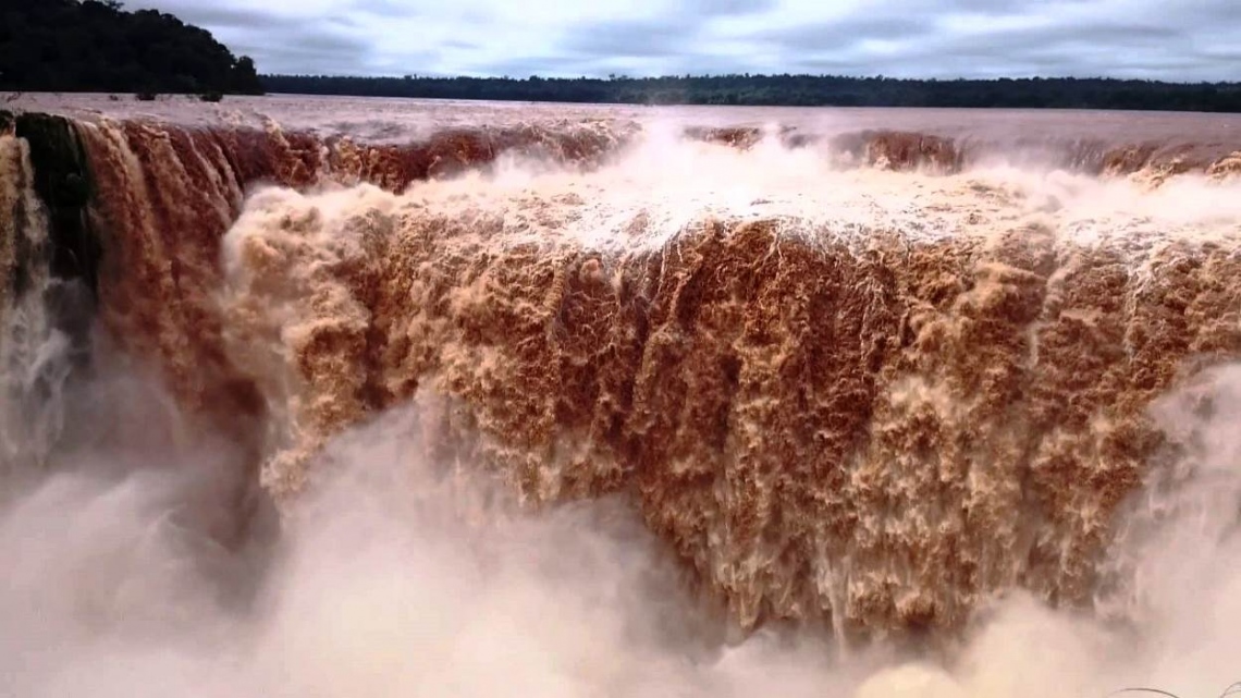 Карнавал в Рио-де-Жанейро и водопады!